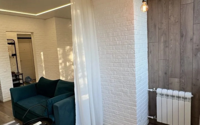 Studiya Lyuks Flat