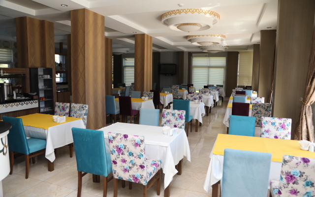 Yasemin Hotel