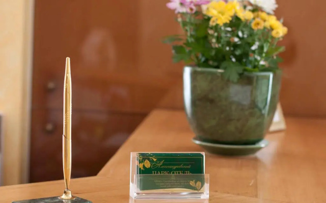 Отель Александровский парк-отель