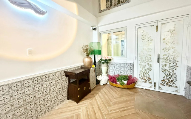 Cherry Blossom Entire Bui Vien Private house