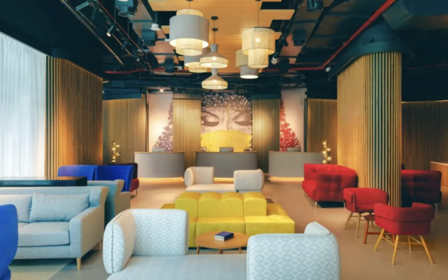 Highend Luxury Seven Palm Apartments