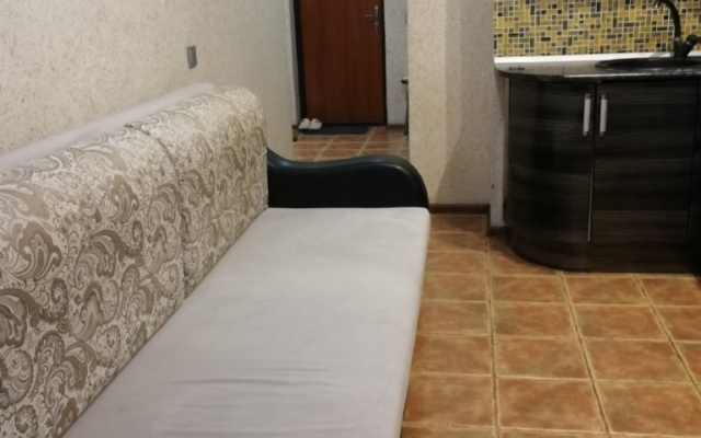 Апартаменты Лунная 28