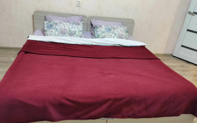 Квартира Двухкомнатная 6-й микрорайон