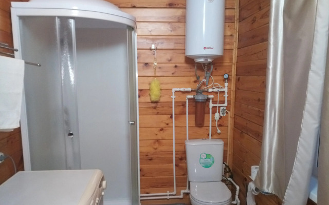 Частный дом Дом с бассейном и баней