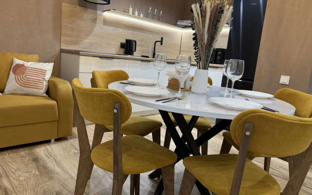 Trekhkomnatnaya v kurortnoy zone Flat