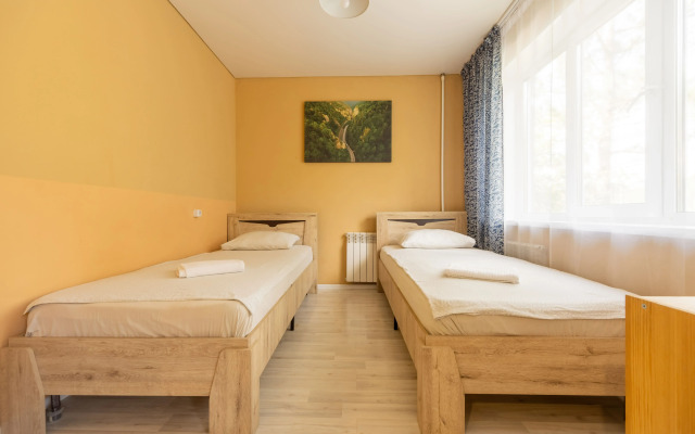 Апартаменты Трехкомнатные 10 тысяч метров 1