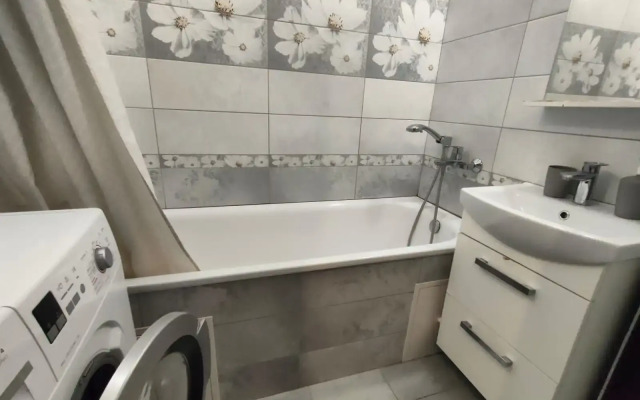 Апартаменты День & Ночь на Моисеева 10