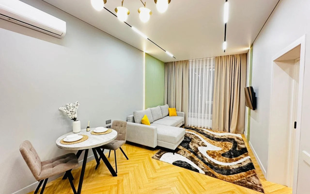 Апартаменты Двухкомнатная квартира в районе Меги на Розыбакиева