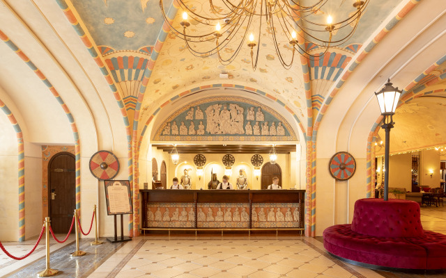 Bogatyr Hotel — Includes Sochi Park Tickets