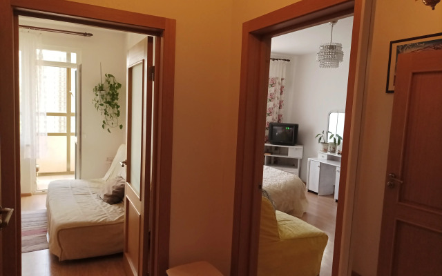 Zhilye u Metro Flat