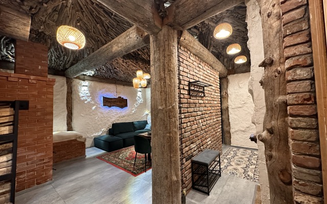 Gnѣzdo S Kaminom i Dvumya Spalnyami Private House