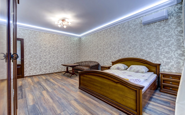 Апартаменты Студия Делюкс на Караванной в самом центре