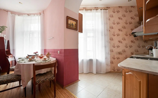 Апартаменты 1912 с Видом на Канал Грибоедова