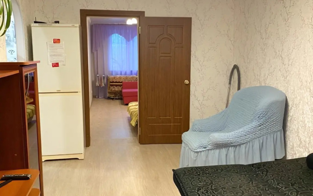 Квартира Двухкомнатная Химиков 15