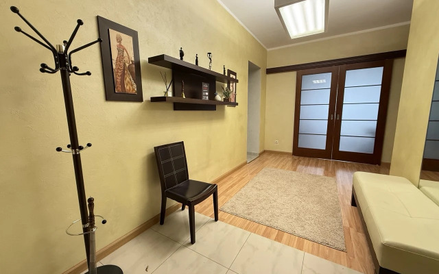 Квартира двухкомнатная рядом с Центральным парком