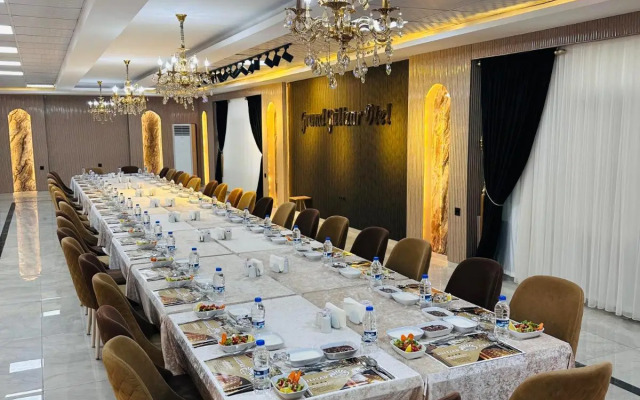 Отель Grand Gulizar