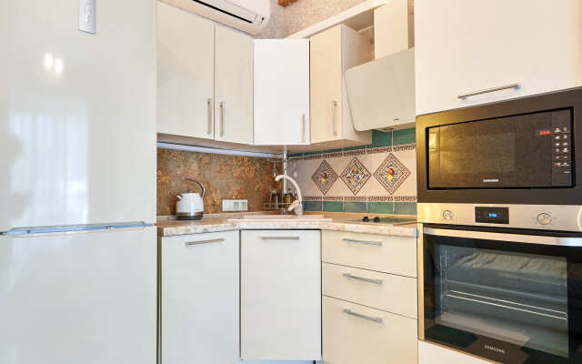 Апартаменты с бассейном Актёр Гелакси