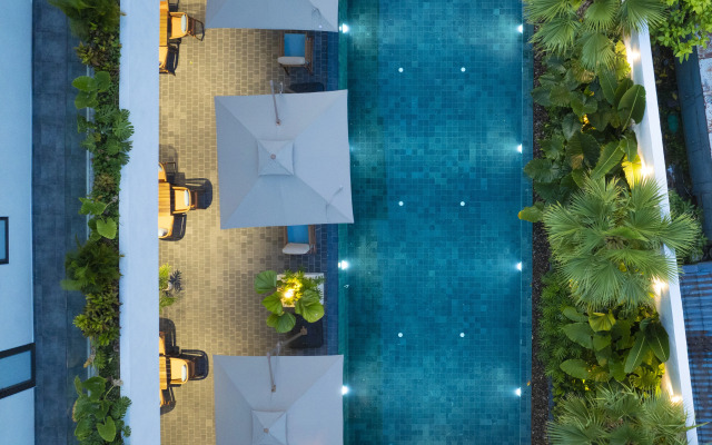 Отель Iconic Long Hai