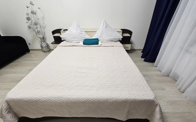 Na 7 Etazhe Apartments