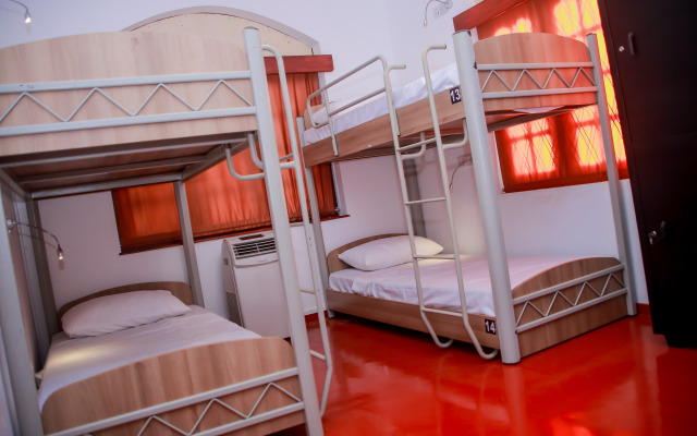 Ibur Hostels Galle Hostel