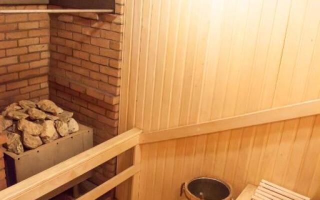 Adonis Hotel