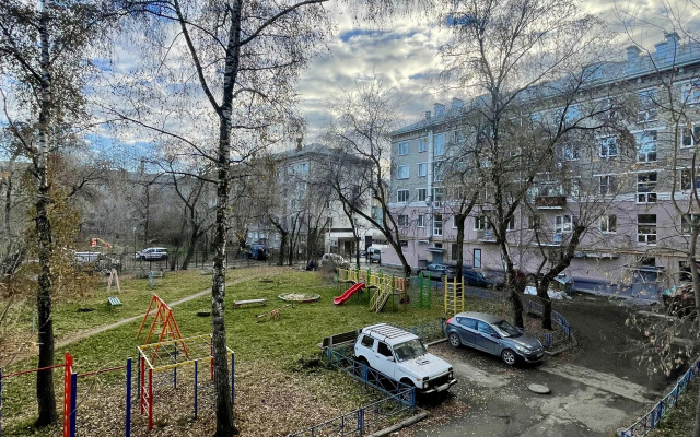 Квартира Однокомнатная на Бажова 125