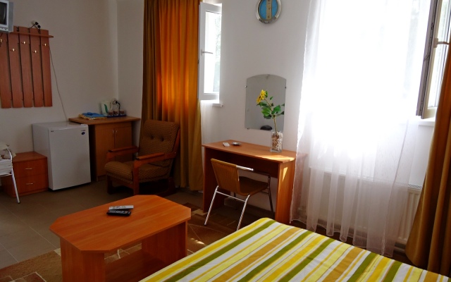 Отель Амалия