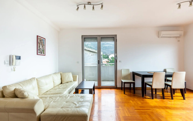 Sea view Petrovac Apartments