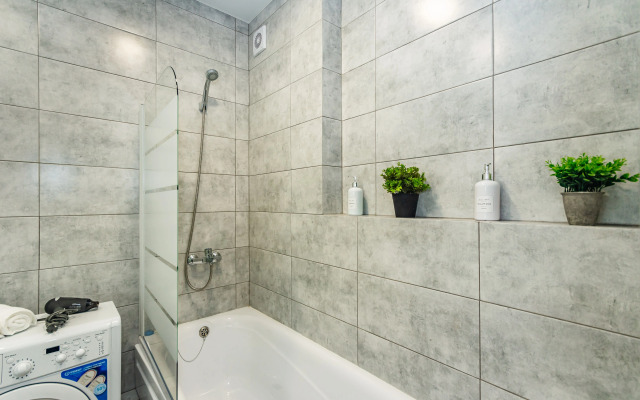 Квартира Студия Бирюза в доме бизнес-класса рядом с ЦГБ