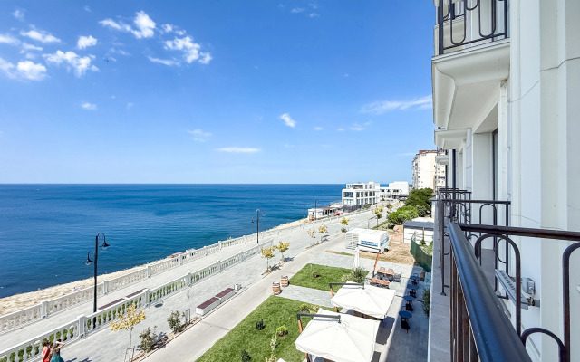 Apartment Monako 24 Zhk Graf Tolstoy 311