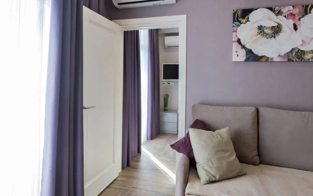 Na Chernomorskoy 6 Apartments