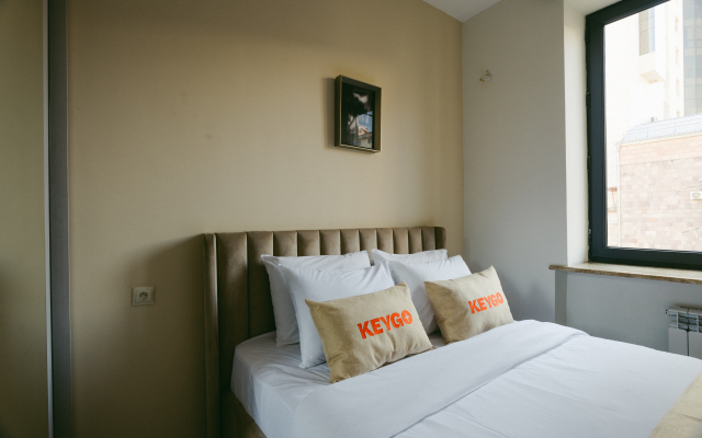 KeyGo #0072, 1 Bedroom, Near The Opera House Apartments