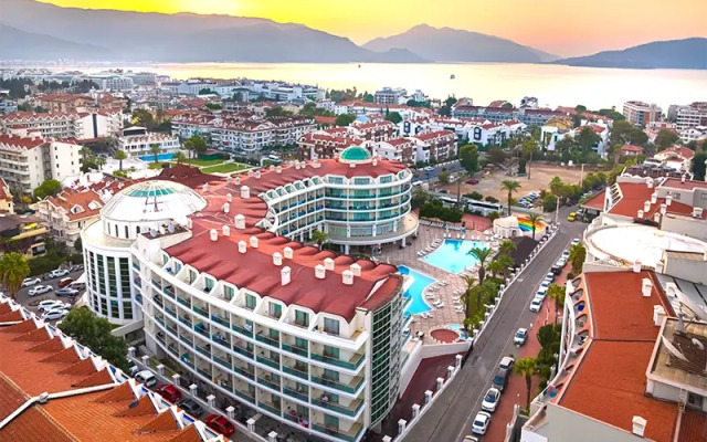 Pineta Park Deluxe Hotel