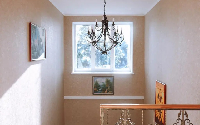 Отель Вояж Лесколово