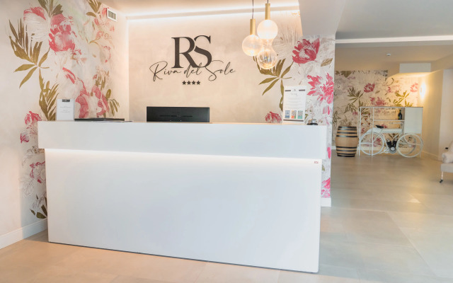 Отель AHG Riva Del Sole Hotel - Adults Only