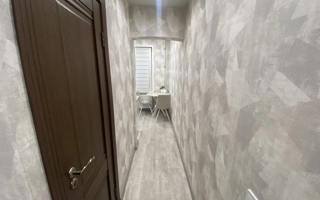 Квартира Двухкомнатная у метро напротив Северного вокзала