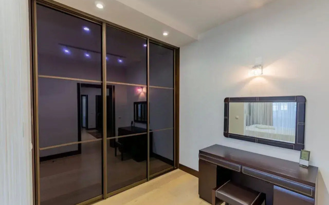 Квартира на Приморской Улице, 30