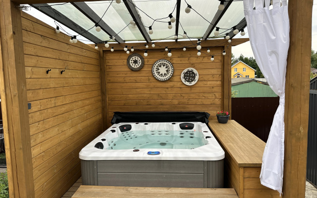 Частный дом Барнхауз с сауной и уличным джакузи