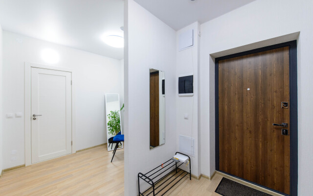 Квартира двухкомнатная Азина 25