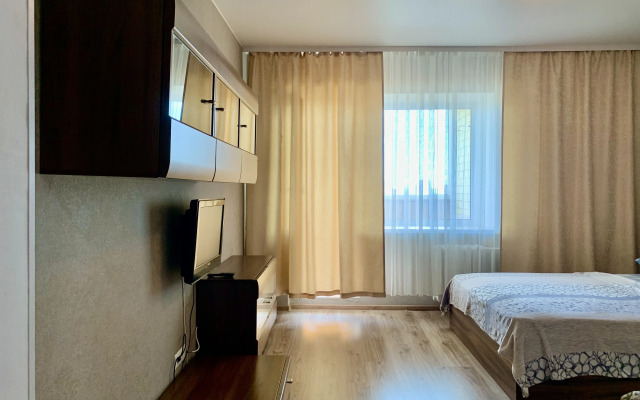 Kvartira V Yuzhnom Apartments
