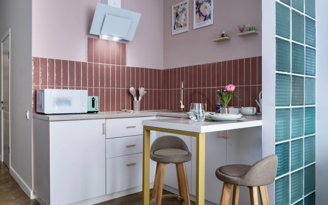 Studiya Terracotta U Ozera Flat