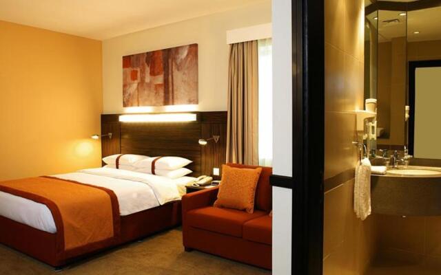 Holiday Inn Express Dubai Safa Park, an IHG Hotel