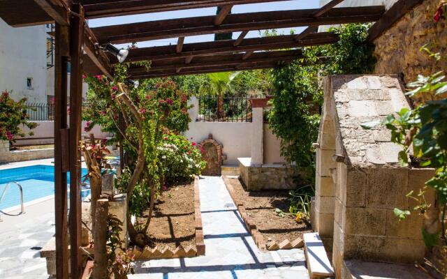 Travelpath Villa