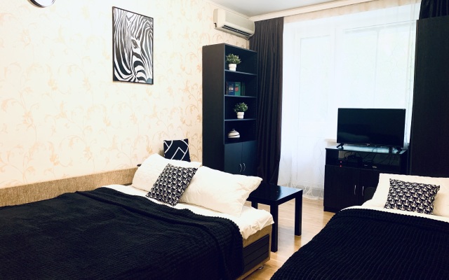 Komfortnaya Uyutnaya 2-Komnatnaya Kvartira V Tsentre s ParkovkoyApartments