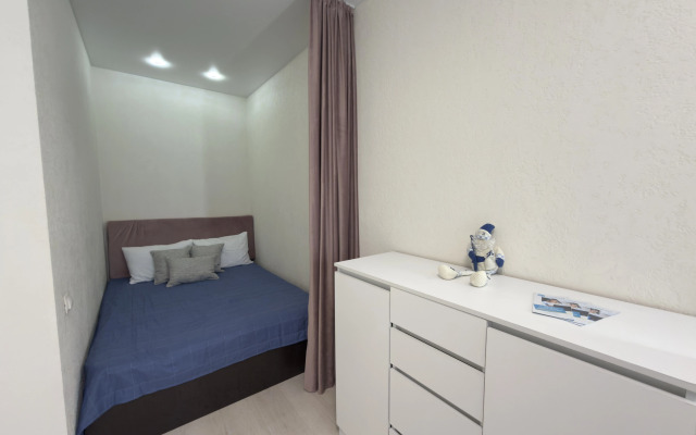 Апартаменты 1-к рядом с ТЦ Кристалл