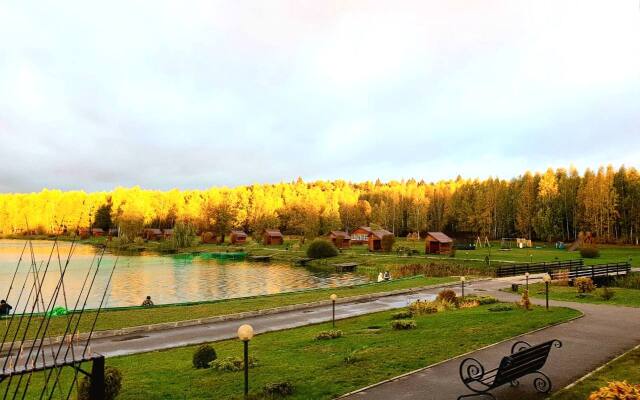 База отдыха Загородный клуб Золотые караси
