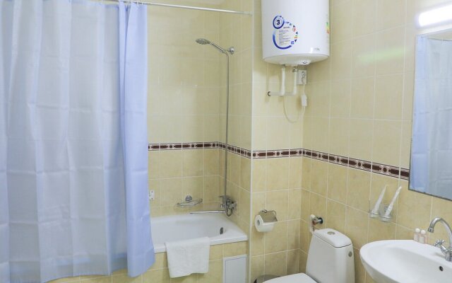 Отель Maqom Plaza