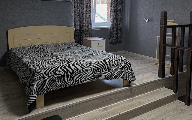 Апартаменты с отдельным входом на Нахимсона