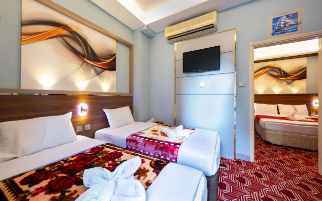 Tanha Hotel