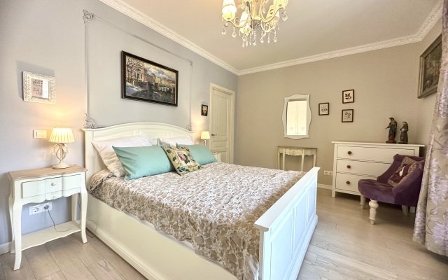 Aksinyya Tsarskaya Stolitsa Flat